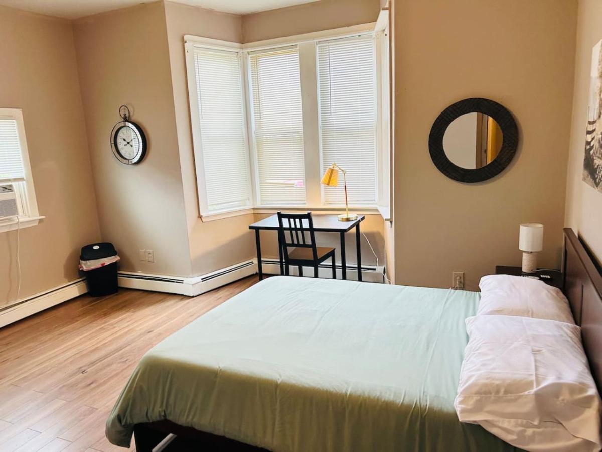 Nice Big Room Near Whole Foods, Brown University With Shared Bathroom And Kitchen Πρόβιντενς Εξωτερικό φωτογραφία