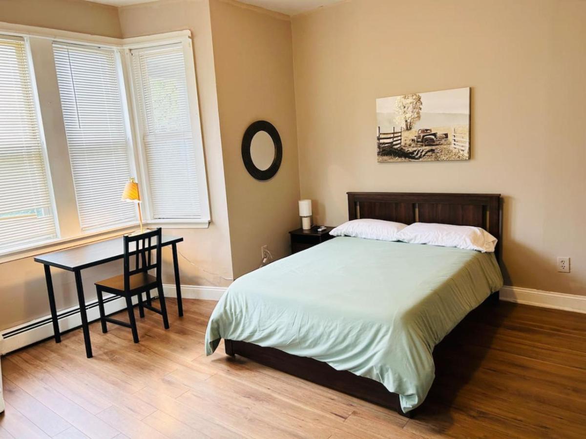 Nice Big Room Near Whole Foods, Brown University With Shared Bathroom And Kitchen Πρόβιντενς Εξωτερικό φωτογραφία