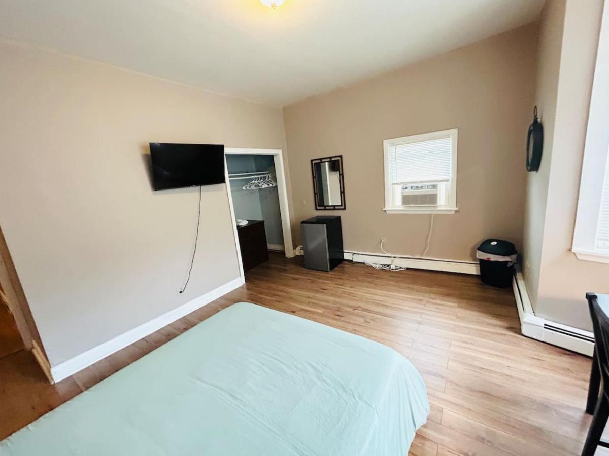 Nice Big Room Near Whole Foods, Brown University With Shared Bathroom And Kitchen Πρόβιντενς Εξωτερικό φωτογραφία