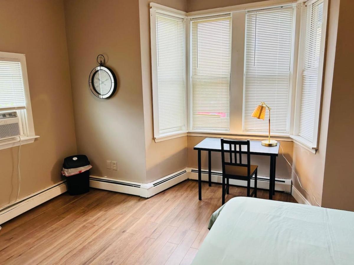 Nice Big Room Near Whole Foods, Brown University With Shared Bathroom And Kitchen Πρόβιντενς Εξωτερικό φωτογραφία